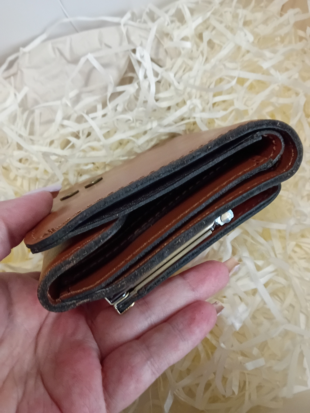 Patricia Nash VintagEuc Kiss Lock Brown Leather Bifold Wallet with Floral Emboss - Picture 10 of 12